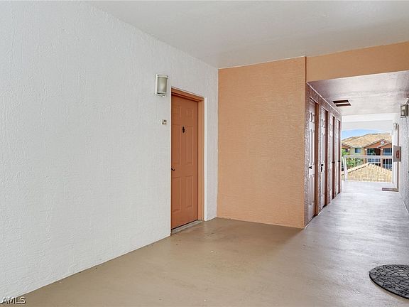 3rd image of 6321 Aragon Way APT 305