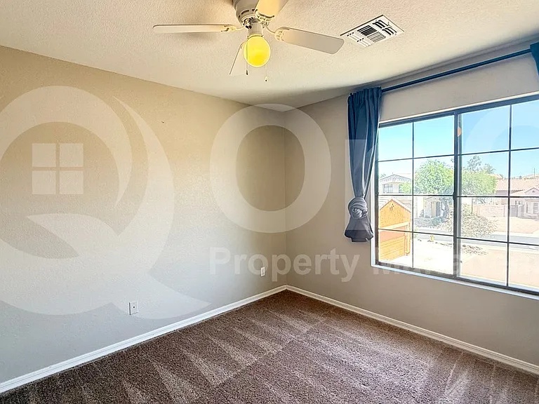 7208 S 30th St — Photo 10
