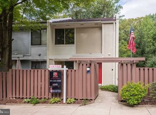 2244 Southgate Sq, Reston, VA 20191