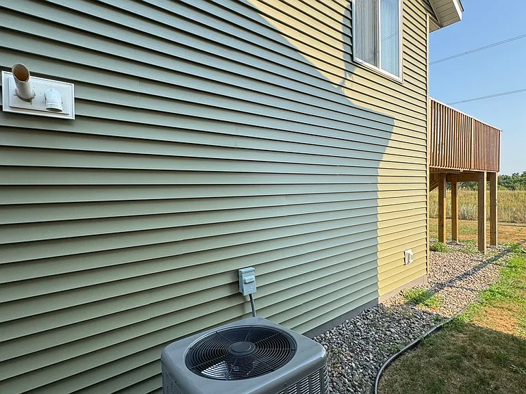 2110 42nd St S — Photo 22