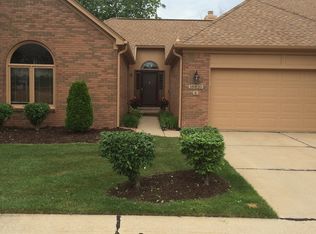 18820 Carriage Ln, Riverview, MI 48193