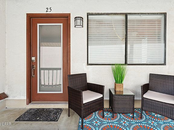 3rd image of 4114 Holiday Dr APT 25