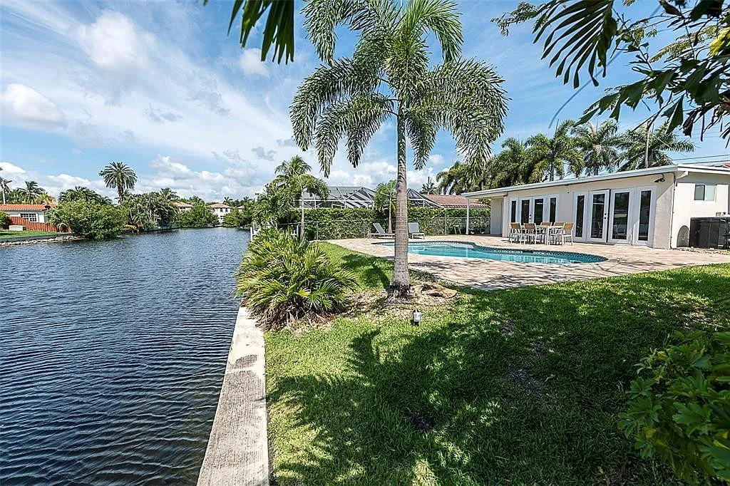 5 bed, 3.0 bath, 1318 sqft, $7,500 — Photo 1
