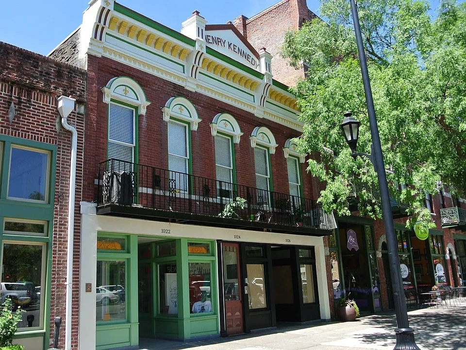 1022-1026 E Broad St