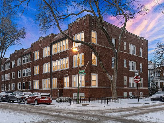 3rd image of 5662 N Wayne Ave