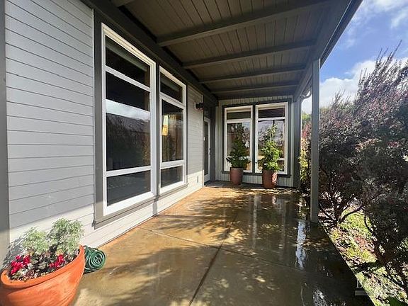 2nd image of 126 Sanderson Way