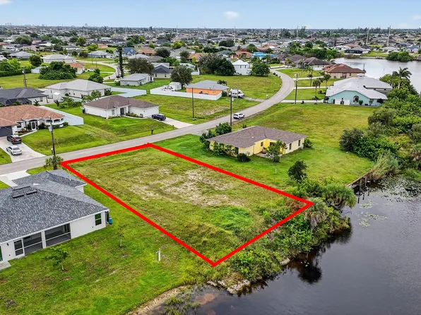 2616 NW 4th Place, Cape Coral, FL 33993