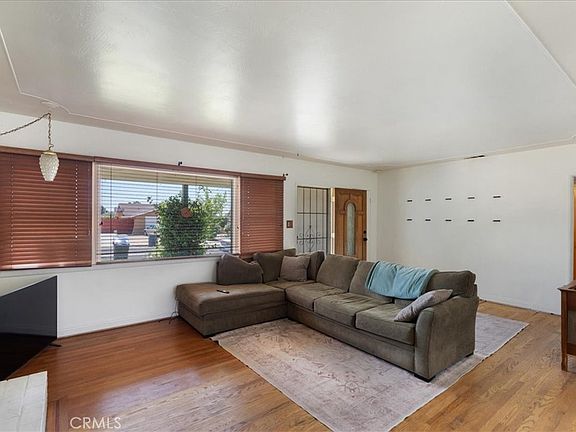 4th image of 444 Myrtlewood Dr