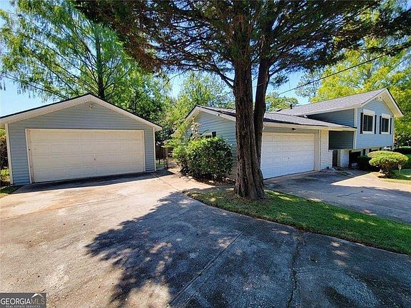 2nd image of 3623 Broadview Ct