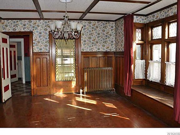 4th image of 21 Parkside Ave