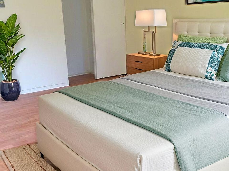 1st image of 510 Ocean Pkwy APT 3E