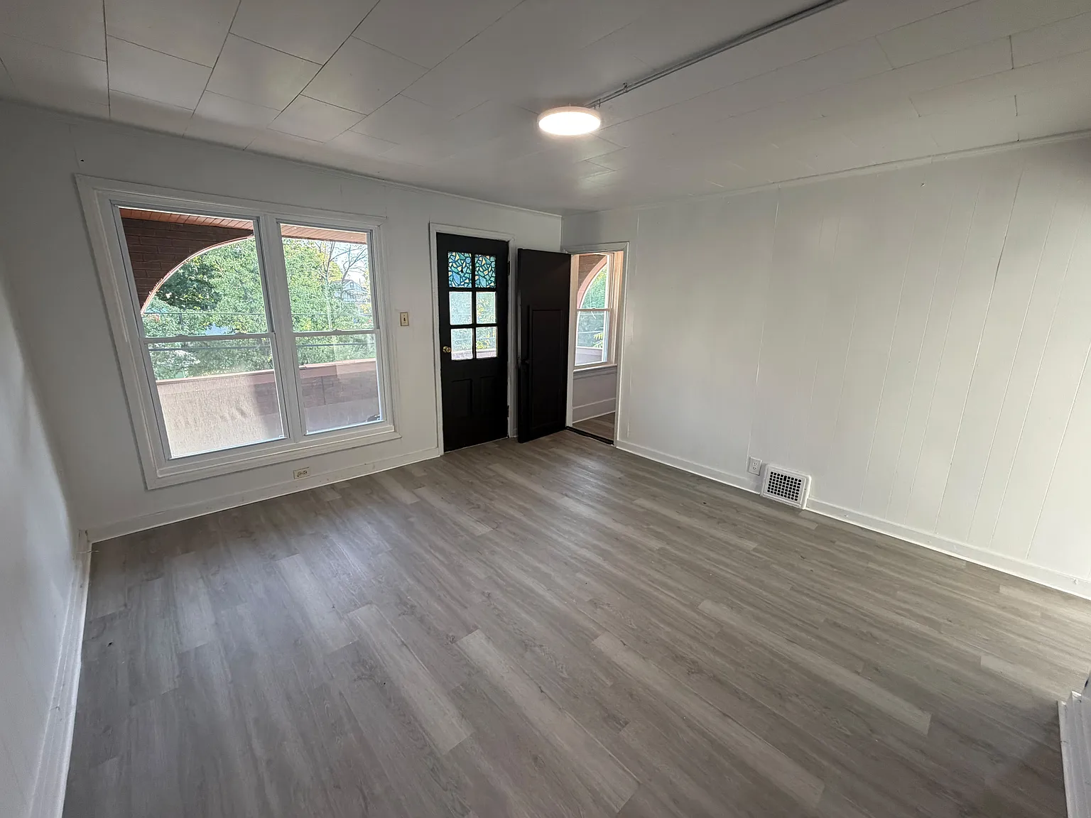 2 bed, 2150 sqft, $1,225 — Photo 4