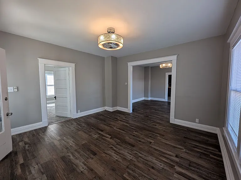 709 Pendleton Ave — Photo 19
