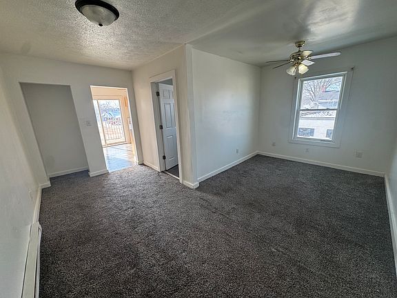 3rd image of 723 W Jefferson St #2