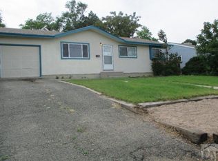 19 Macalester Rd, Pueblo, CO 81001