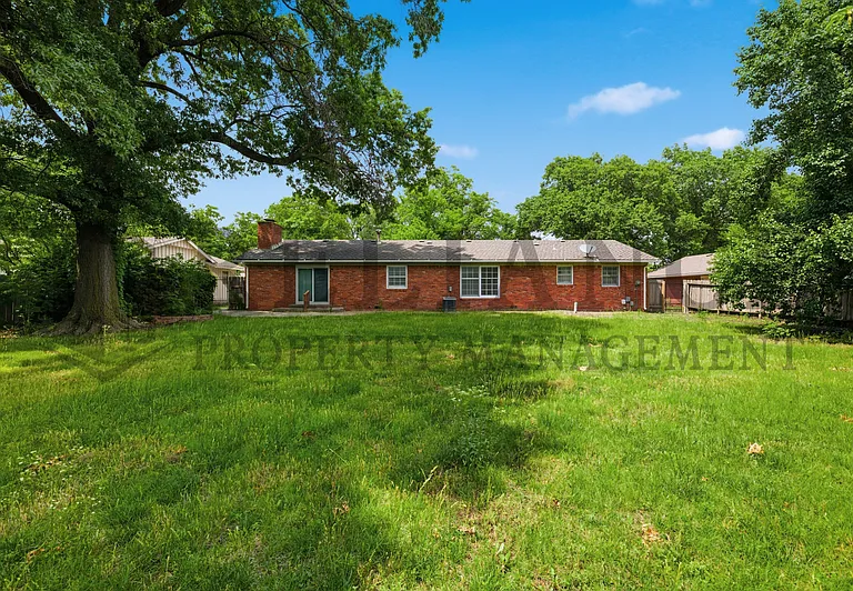 6517 E Elm St — Photo 4