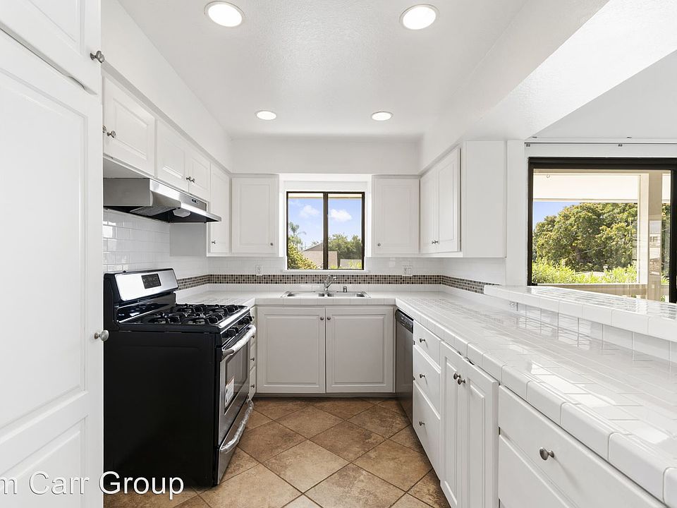 1st image of 140 Albert Pl #A
