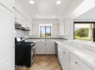 140 Albert Pl #A, Costa Mesa, CA 92627