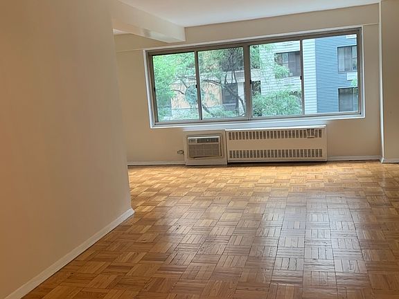 3rd image of 225 E 46th St APT 3F