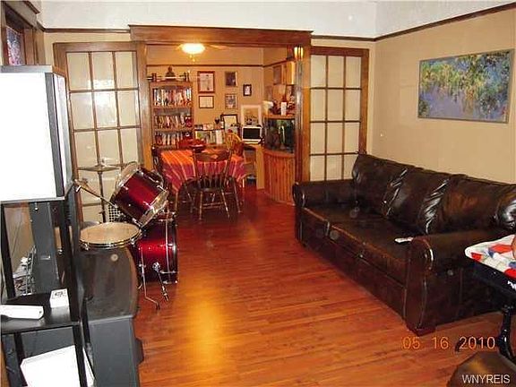 2nd image of 614 17th St