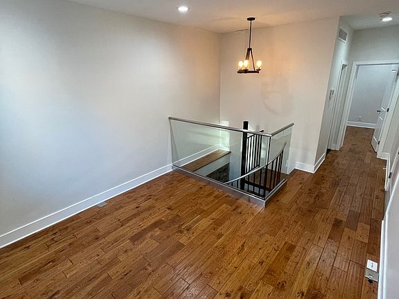 2nd image of 1420 E Susquehanna Ave APT A