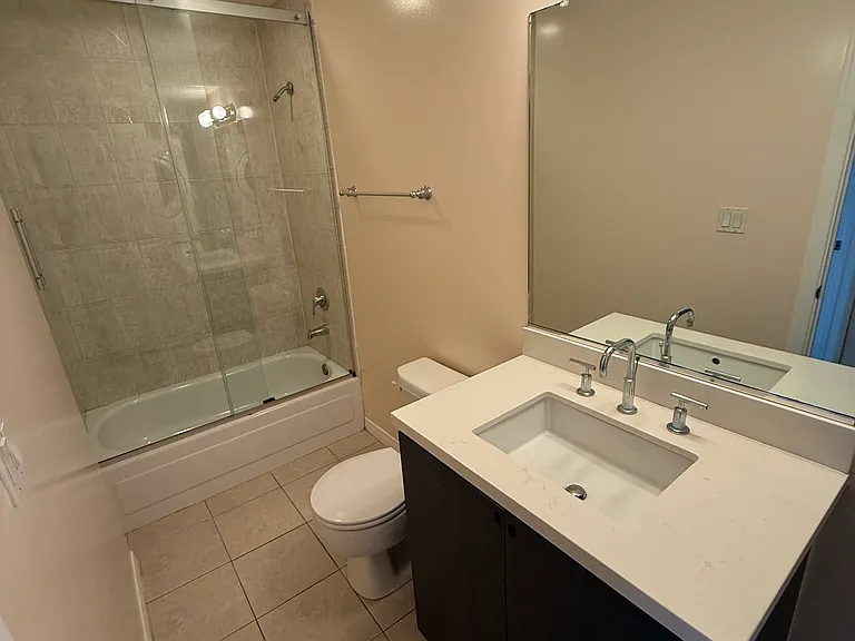 250 S Harvard Blvd #3 — Photo 14