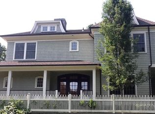 71 Orchard Pl #B, Greenwich, CT 06830
