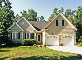 220 Flatrock Ln, Holly Springs, NC 27540