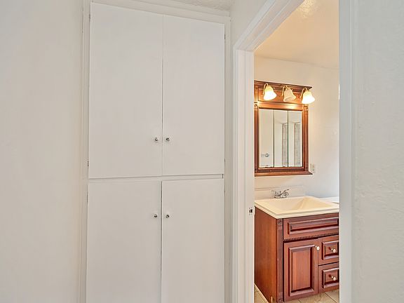 4th image of 412 Figueroa St APT 2