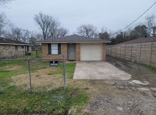 5306 6th St, Crosby, TX 77532