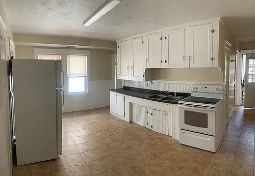 2 N Main St #2L Photo 1
