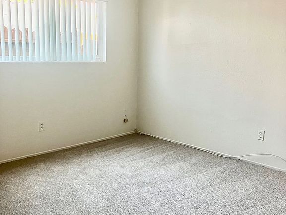 3rd image of 4437 McClintock St APT 3