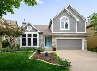 8014 W 121st Ter, Overland Park, KS 66213
