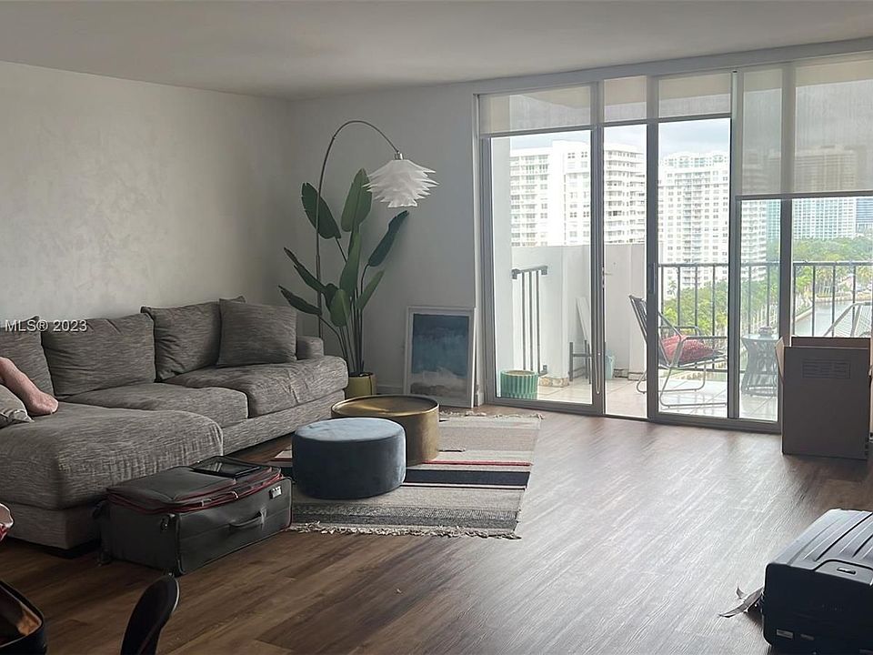 1st image of 2750 NE 183rd St APT 1610