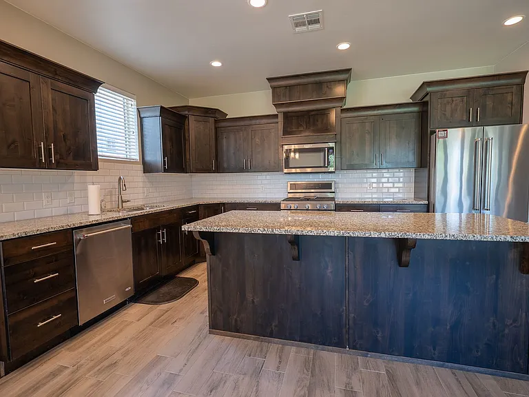 1504 W Shinnecock Dr — Photo 4