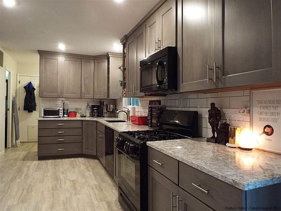 2nd image of 23 Kalina Dr