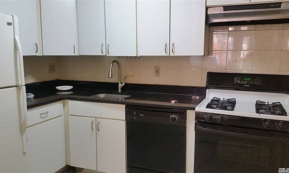 1st image of 82-23 Country Pointe Cir #1