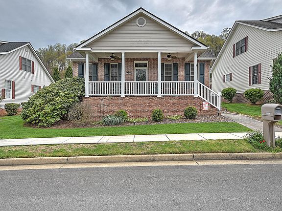 2nd image of 12622 Chesterfield Ln