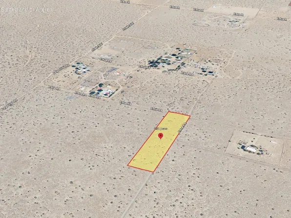 E Avenue R #8, Palmdale, CA 93591