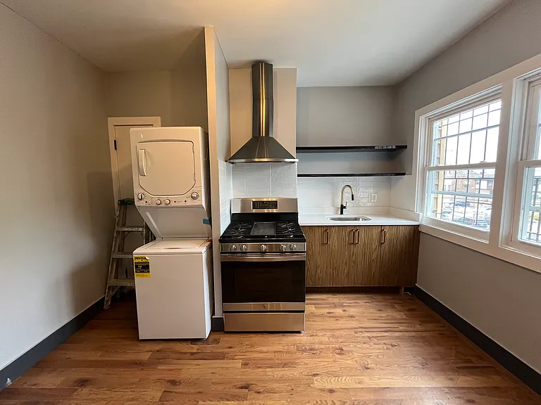 74 Baldwin Ave #2 — Photo 4