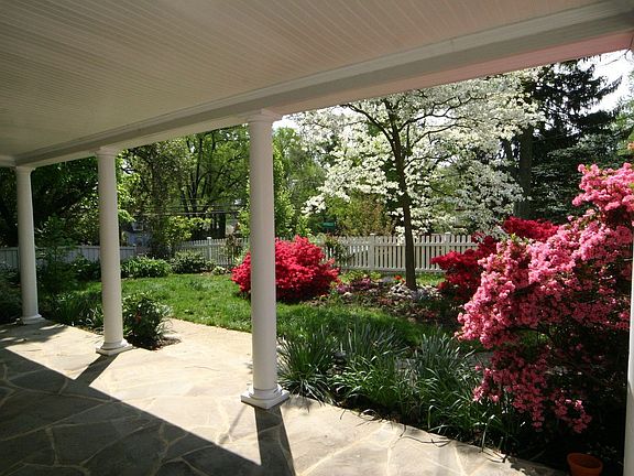 3rd image of 4001 Glenridge St