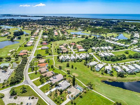 3rd image of 4020 Cape Haze Dr