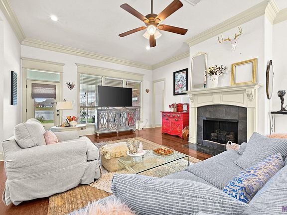 3rd image of 13351 Williamsburg Dr