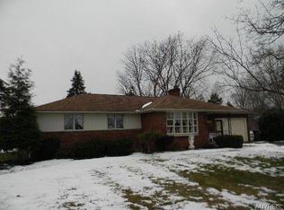 2076 Youngstown Lockport Rd, Ransomville, NY 14131