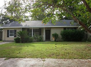 241 Audubon Dr, Mandeville, LA 70471