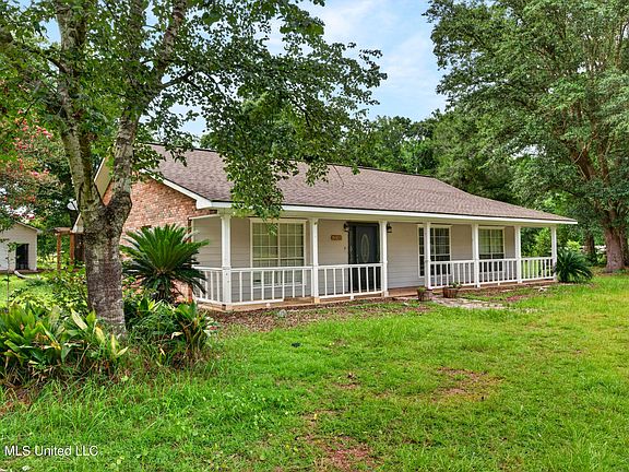 5th image of 21425 Clifford Johnson Rd