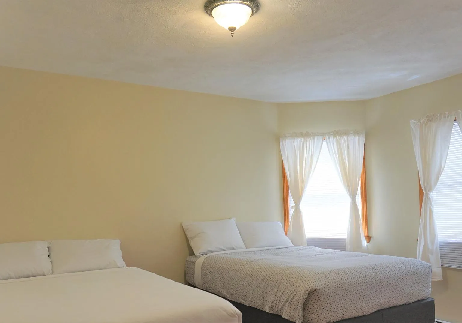 2 bed, 800 sqft, $2,700 — Photo 4