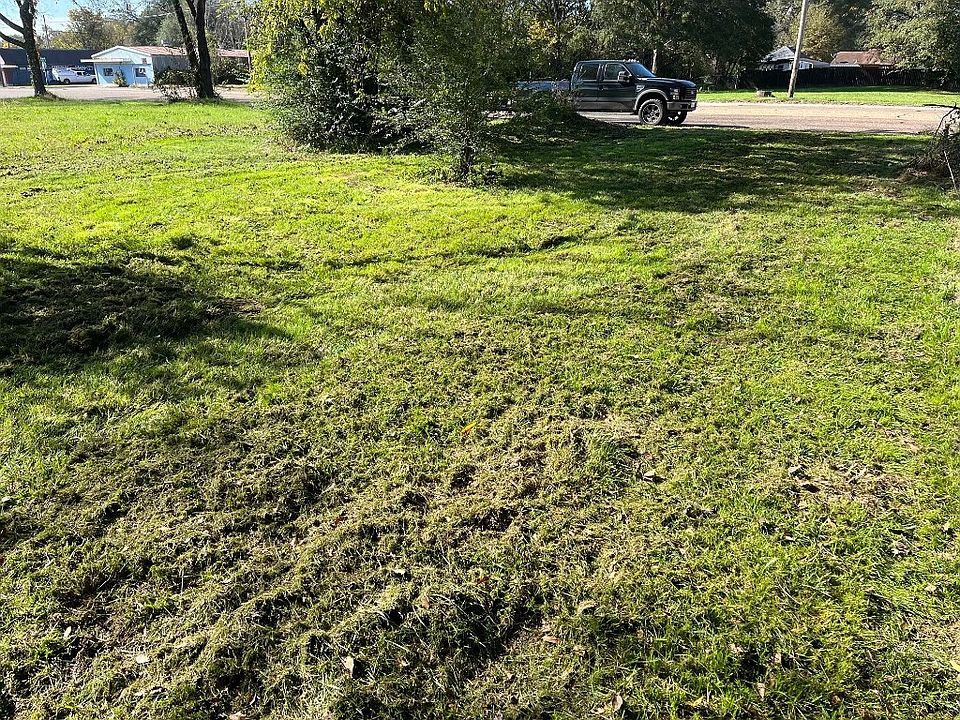 1st image of 1301 S Lake Dr