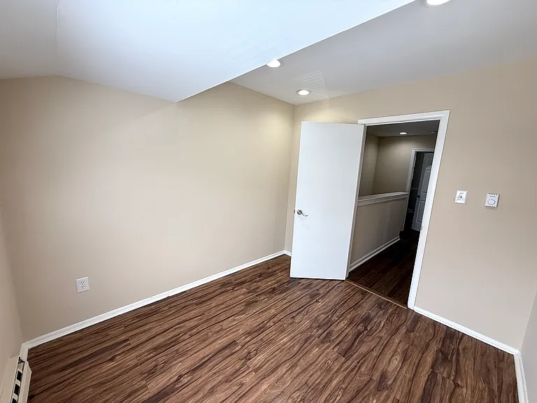 521 W Loch Lomond Dr — Photo 17