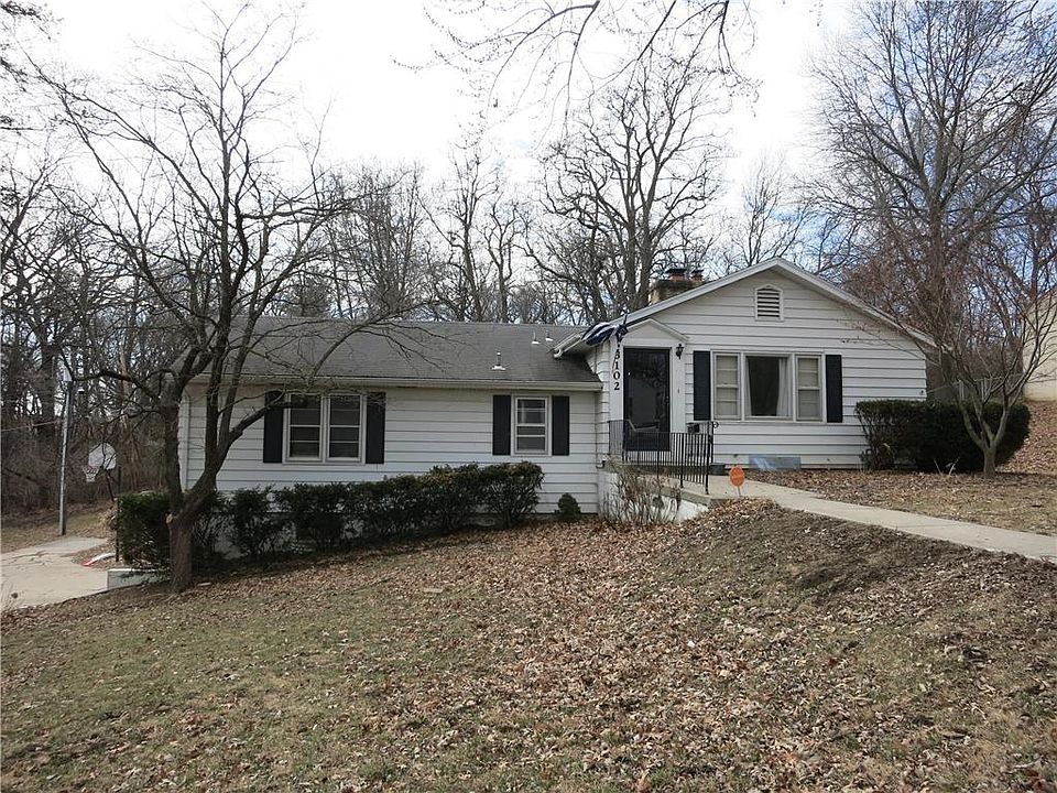 1st image of 3102 Douglas St